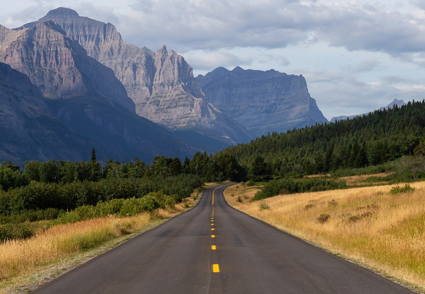 How to Travel from Yellowstone to Glacier National Park 8