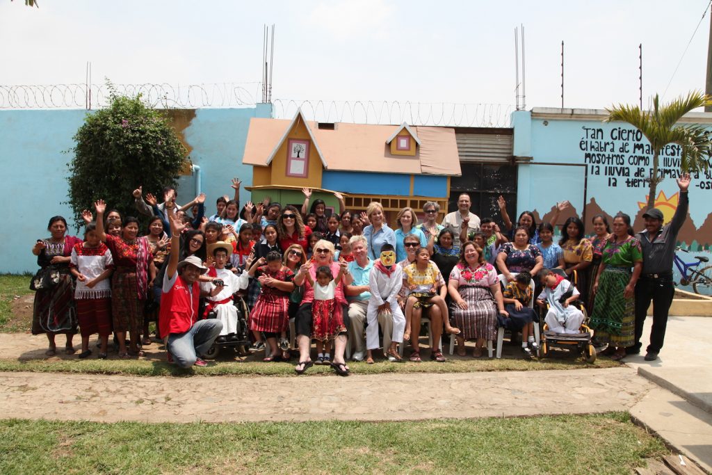 Guatemala_GroupShot_School