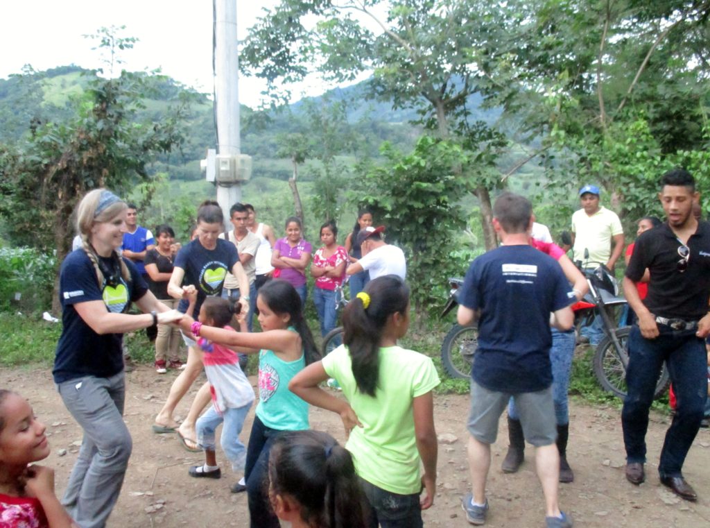 Nicaragua_Danielle_Dancing